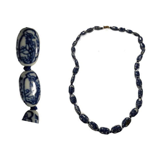 Vintage Blue and white Chinese Export Porcelain Beads Necklace 1960s 22 Long - Picture 1 of 10